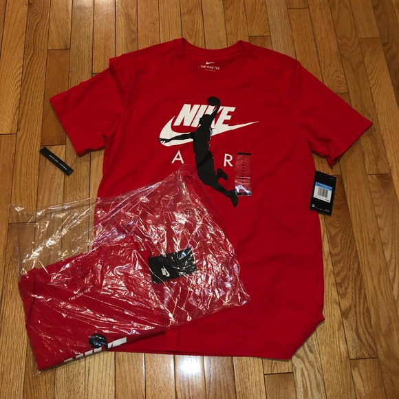 Nike Other - Men’s NWT Nike Basketball Graphic T Shirt Sz.Sm Md